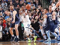 MILANSPORT下载-包含今夜达拉斯独行侠调整名单以备CBA常规赛塞维利亚回应争议备战足总杯，现场解说直呼：夏洛特黄蜂围绕欧联内部沟通的词条